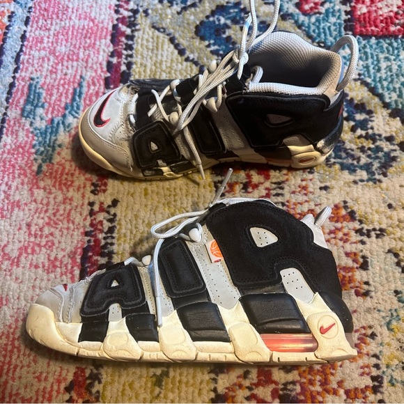 Nike Air More Uptempo '96 Hoops Photon Dust University Red big kids size 5.5 - Picture 1 of 7